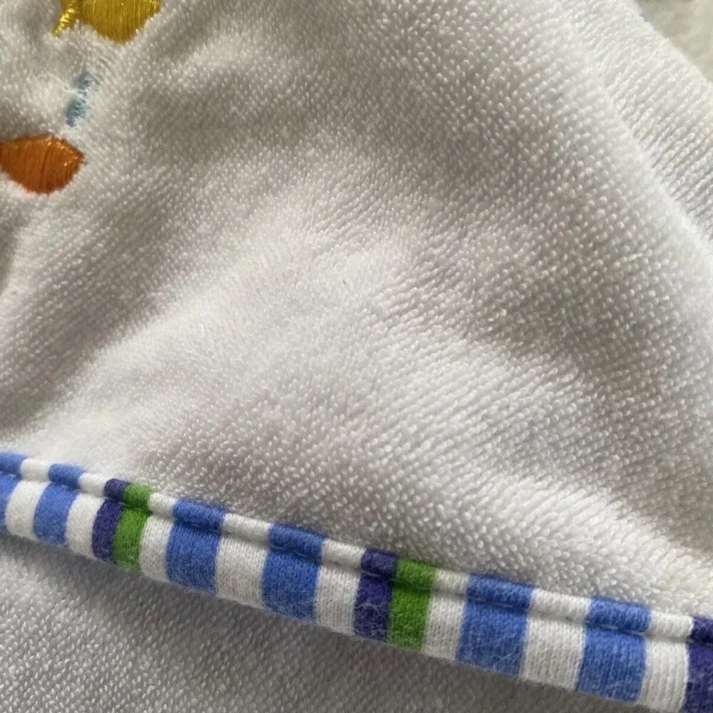 Babies R Us 2012 White With Blue‎ Trim Lobster Hooded Towel Size 28